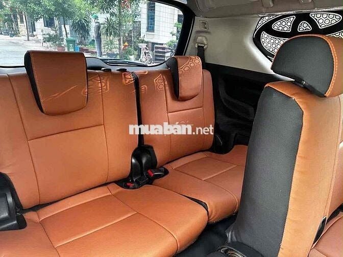 Toyota Innova 2018 E Số sàn Trắng