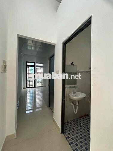 Chính chủ hạ 300tr Nhà ngay Big C Trường Chinh 4x9 có 1 Lầu 4ty7 TL