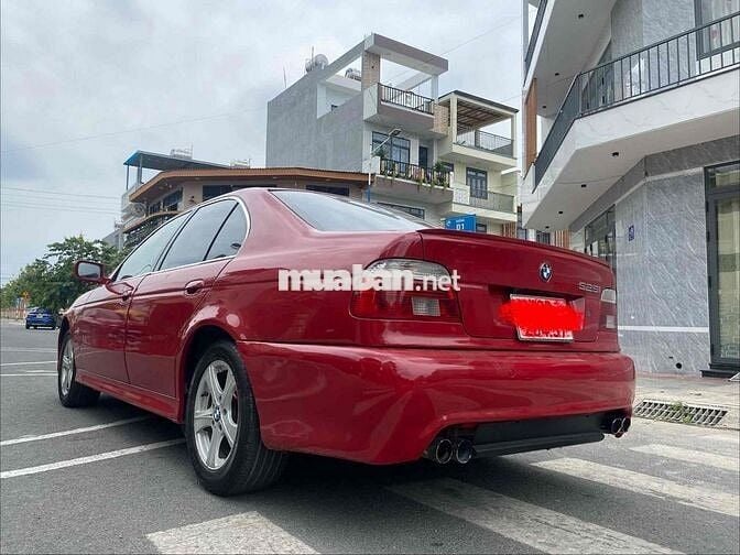 BMW 525i Đỏ 5 chỗ Sang trọng