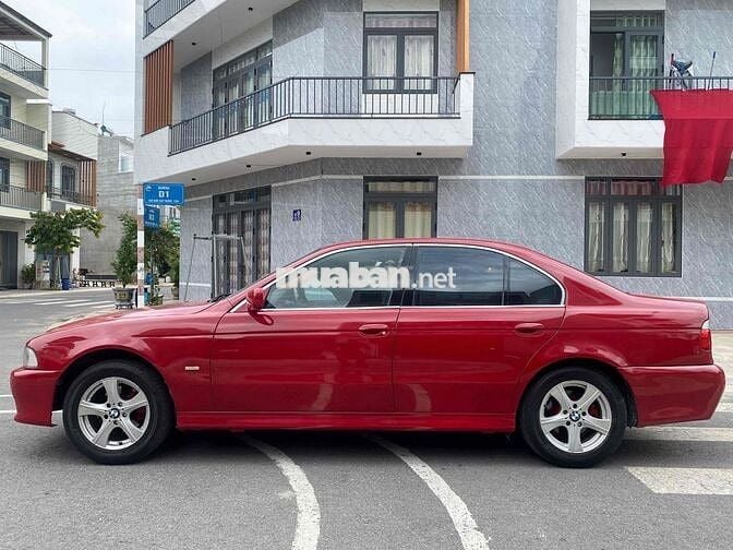 BMW 525i Đỏ 5 chỗ Sang trọng