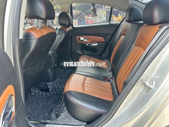 Chevrolet Cruze LT 1.6 MT 2016 Bạc Số sàn
