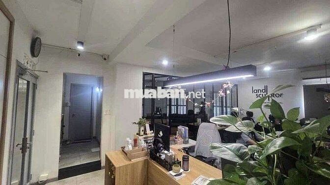 chung cư L6 có thang máy. 145m2 3pn, ngay góc Nguyễn Du. giá chỉ 3x