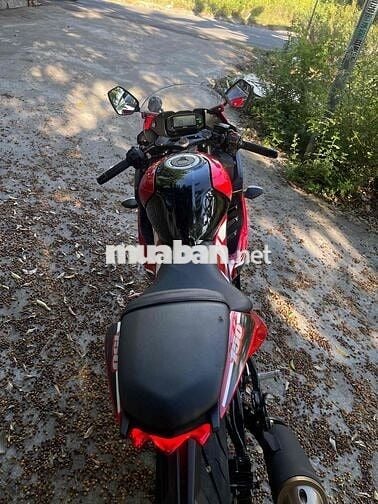 Suzuki GSX 150 2000km Đỏ đen