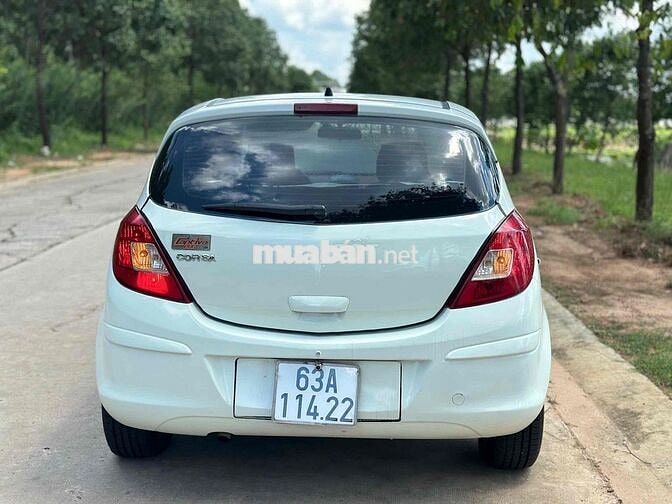 Opel Corsa 2009 Số tự động Trắng