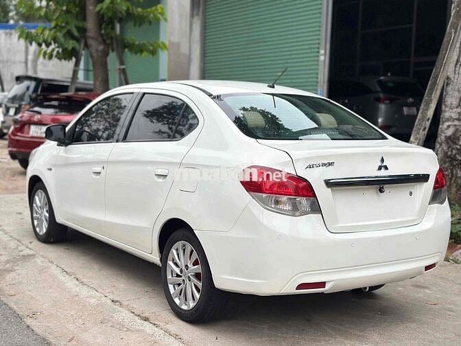 Mitsubishi Attrage 2016 Trắng