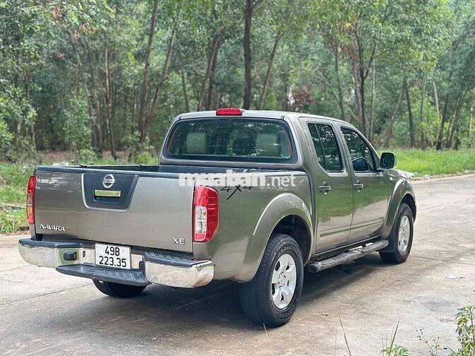 Nissan Navara 2013 Tự động Xám
