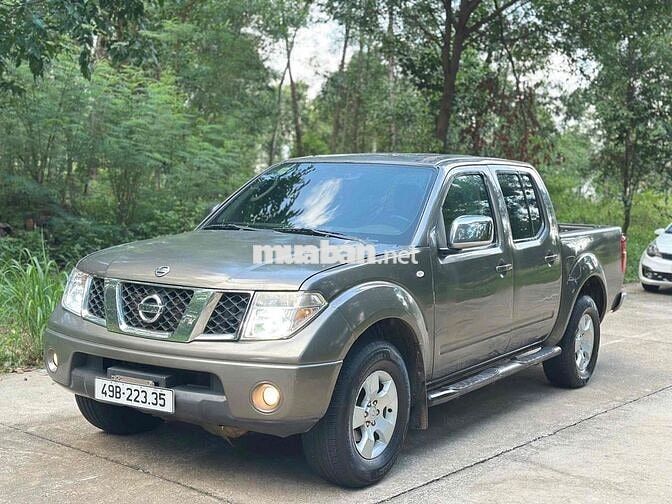 Nissan Navara 2013 Tự động Xám