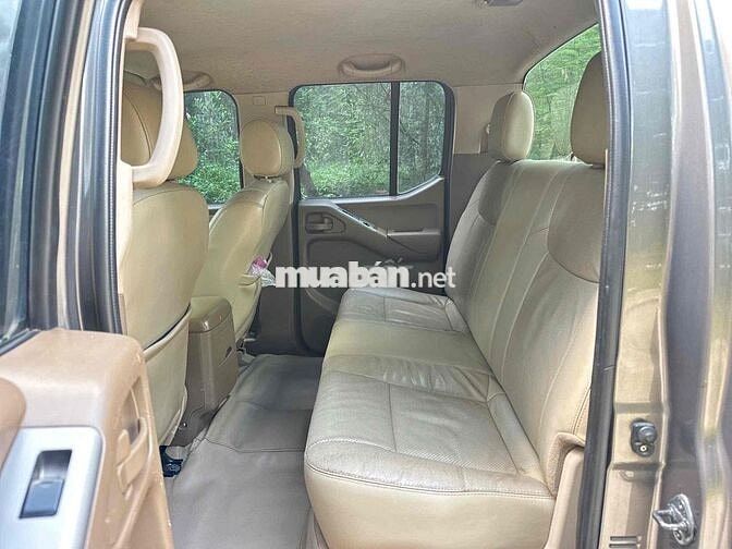 Nissan Navara 2013 Tự động Xám