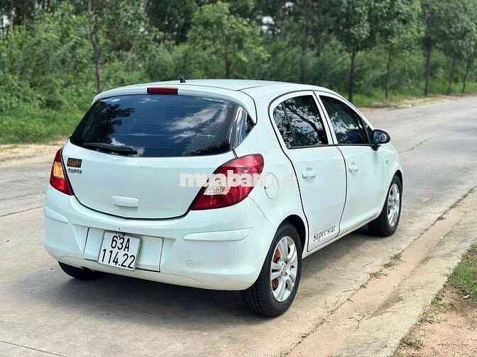 Opel Corsa 2009 Số tự động Trắng