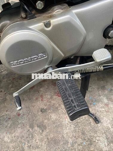Honda màu Đen
