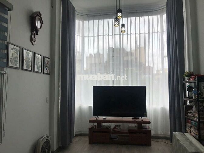Cho thuê cửa hàng tầng 2 Mặt phố Trần Khát Chân