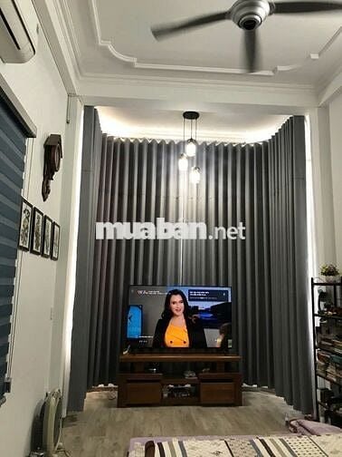 Cho thuê cửa hàng tầng 2 Mặt phố Trần Khát Chân