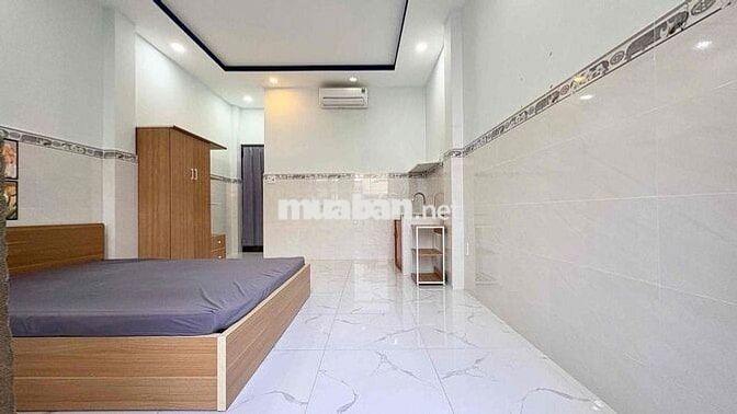 VỀ QUÊ PASS GẤP PHÒNG BAN CÔNG 35m2 FULL NT NGAY ĐOÀN VĂN BƠ GIÁP Q1