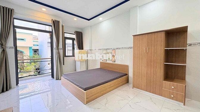 VỀ QUÊ PASS GẤP PHÒNG BAN CÔNG 35m2 FULL NT NGAY ĐOÀN VĂN BƠ GIÁP Q1