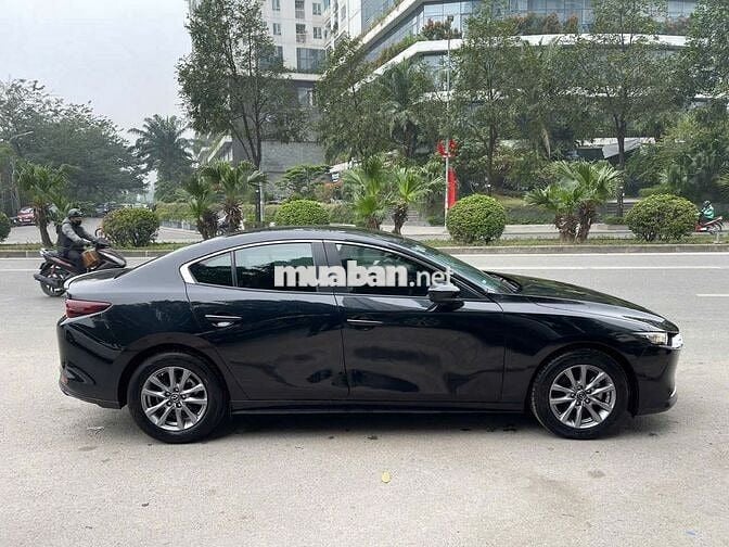 Mazda 3 Luxury 2020 Đen 25000 km