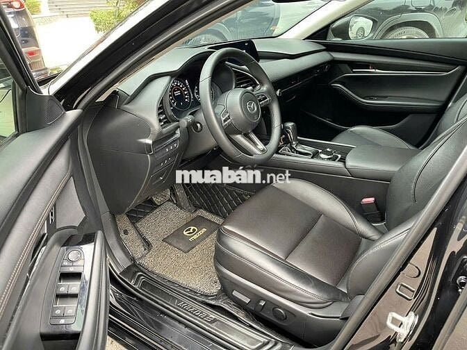 Mazda 3 Luxury 2020 Đen 25000 km