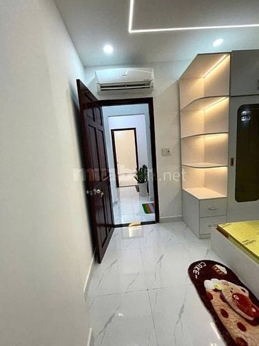 Ngộp! Giảm 200tr nhà hẻm 4m Phùng Văn Cung, PN giá 3tỷ850/46,5m2. SHR