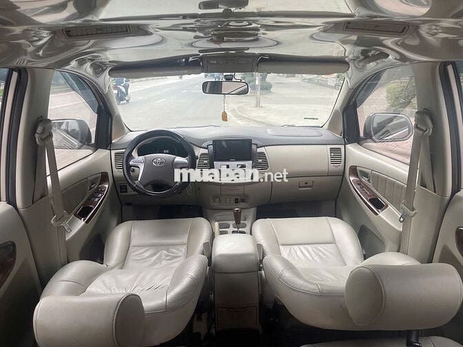 Toyota Innova V cao cấp 2016 Vàng cát 120.000 km