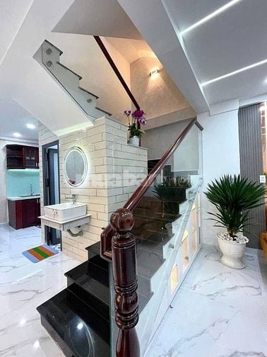 Ngộp! Giảm 200tr nhà hẻm 4m Phùng Văn Cung, PN giá 3tỷ850/46,5m2. SHR