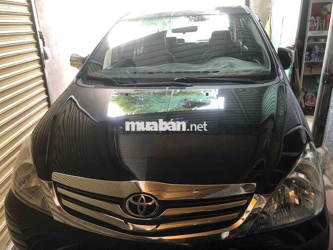 Toyota Innova 2008 đen 8 chỗ