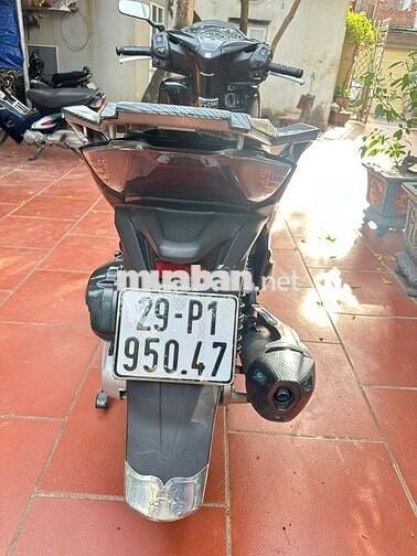 Honda SH150i 2019 Đen nguyên zin mới đi 8398 km