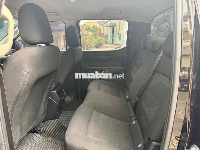 Ford Ranger XLS 4x2 số tự động.