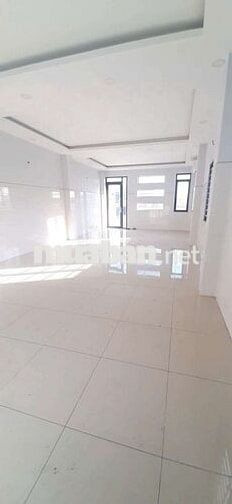 🏢 CHO THUÊ NHÀ MẶT TIỀN PHAN VĂN HỚN – 1 TRỆT 1 LỬNG 3 LẦU – DT 5x25M
