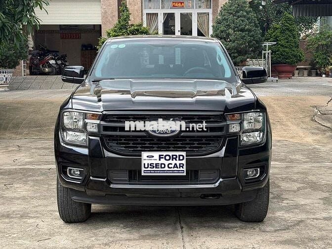 Ford Ranger XLS 4x2 số tự động.