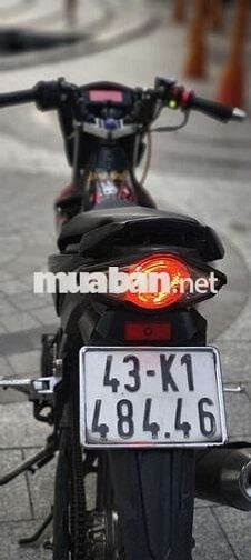 Suzuki Raider đang đi ecu relleo lòng ycs 
