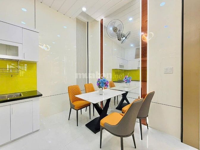 Tôi cần bán nhà Phổ Quang, Tân Bình giá chỉ 4tỷ050/44m2, tặng nội thất