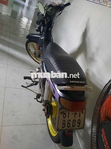 Honda Astrea Đen