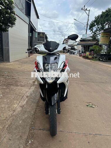 Yamaha Nouvo Trắng Xăng