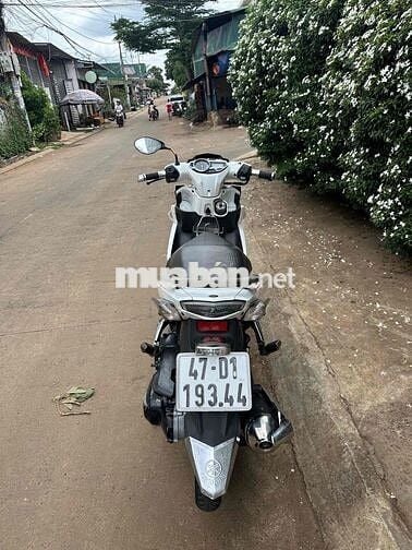 Yamaha Nouvo Trắng Xăng