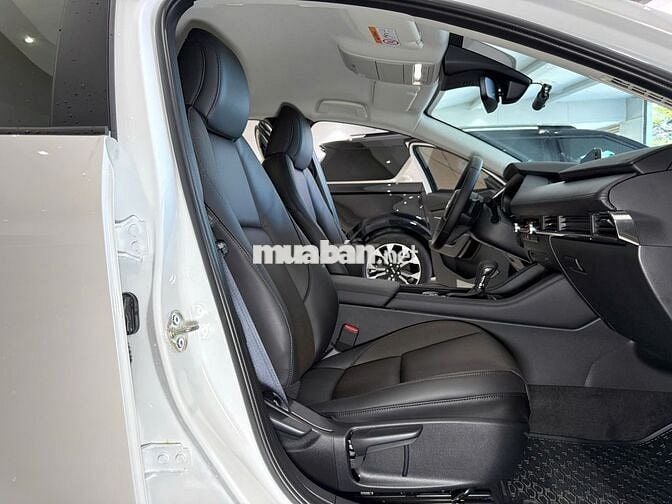 MAZDA 3 LUXURY 2026 MỚI ĐĂNG KÝ 150KM NHƯ XE HÃNG