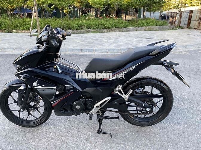 Honda Winner V3 —2023 — biển 29 nilon gián kín xe