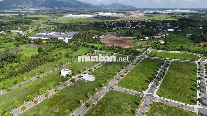 GÓC 2 MẶT TIỀN CỰC ĐẸP, GIÁ NHƯ LÔ THƯỜNG TRONG CÙNG KHU VỰC.