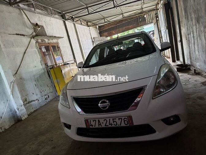 Nissan Sunny XL Trắng 5 chỗ Xe gia đình