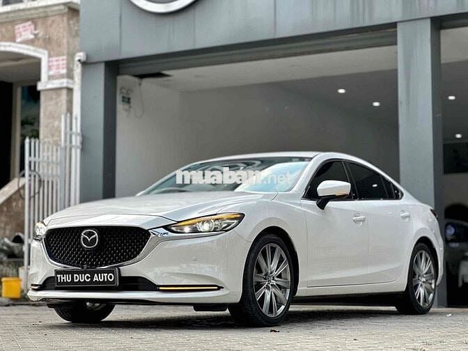 Mazda 6 2023 2.0 Premium Trắng Tự động 6 cấp