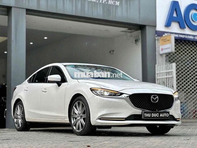 Mazda 6 2023 2.0 Premium Trắng Tự động 6 cấp