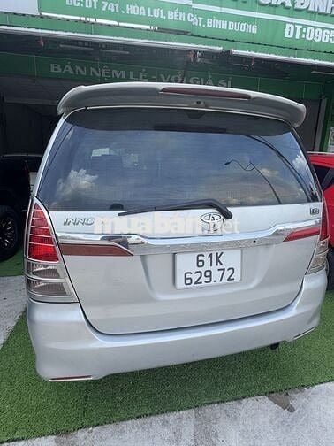 Toyota Innova 7 chỗ Bạc