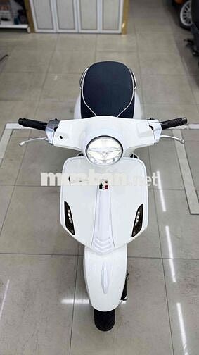 Piaggio Vespa iGet Trắng ABS LED USB Nữ