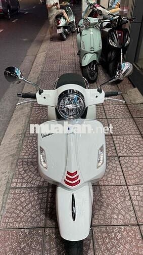 Piaggio Vespa Super GTS S150 2022 Trắng