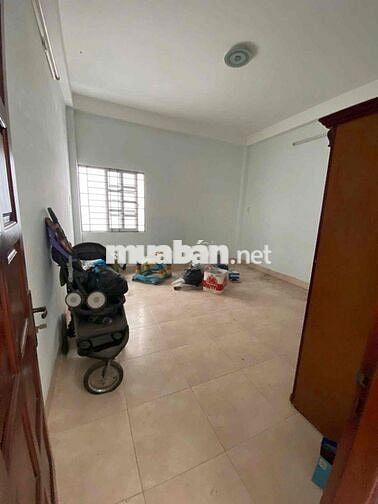 Cho thuê nhà hẻm 4m Võ Văn Kiệt Q6