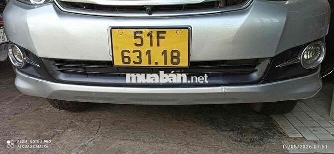 Toyota Fortuner 7 chỗ màu Bạc