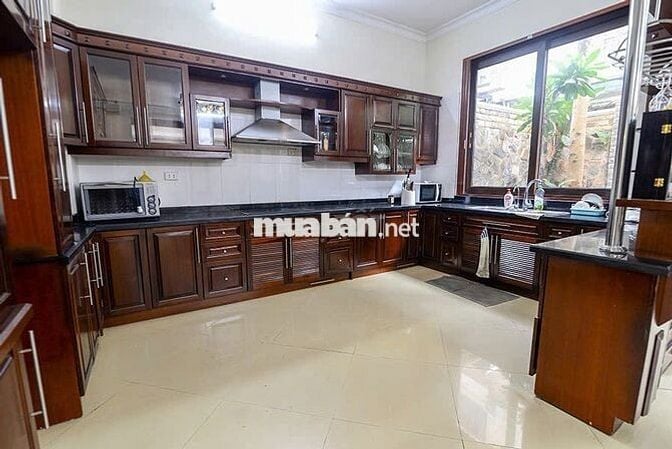 Cho thuê Biệt thự 280m2 Số 8 C4Ciputra, Phường Phú Thượng, Hà Nội