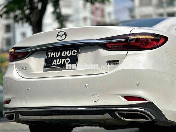 Mazda 6 2023 2.0 Premium Trắng Tự động 6 cấp