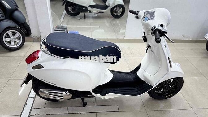 Piaggio Vespa iGet Trắng ABS LED USB Nữ