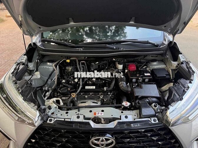 Toyota Veloz Cross 2024 Số tự động 30000 km Bạc