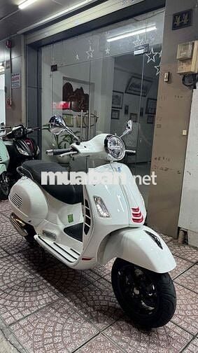 Piaggio Vespa Super GTS S150 2022 Trắng