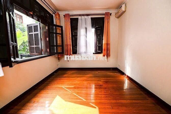 Cho thuê Biệt thự 280m2 Số 8 C4Ciputra, Phường Phú Thượng, Hà Nội